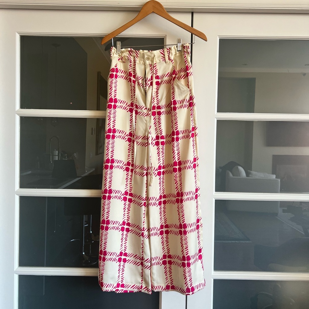 Uniqlo Wide Leg Pants in Pink and Cream Plaid